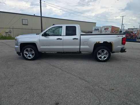 Used 2016 Chevrolet Silverado 1500 Custom w/ Custom Convenience Package AWD/4WD image 7