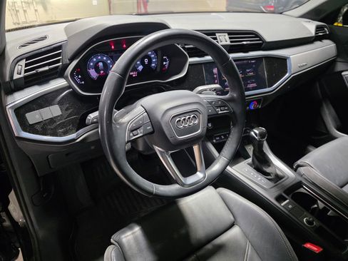 Used 2021 Audi Q3 2.0T Premium w/ Convenience Package AWD/4WD image 16