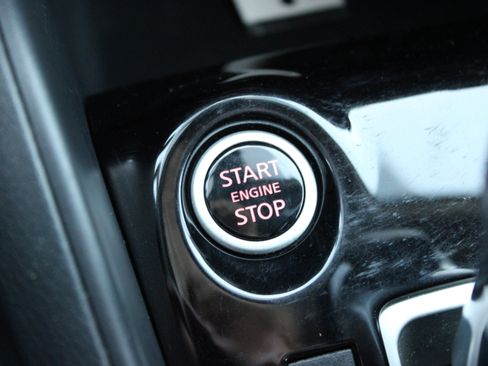 Used 2021 Nissan Kicks S image 15