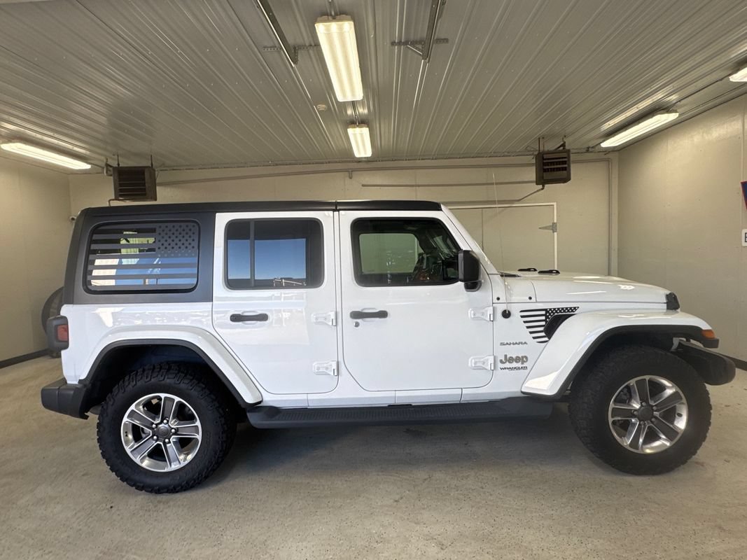 Used 2021 Jeep Wrangler Unlimited Sahara AWD/4WD image 8