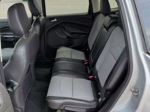 Used 2018 Ford Escape SE w/ SE Sport Appearance Package image 33