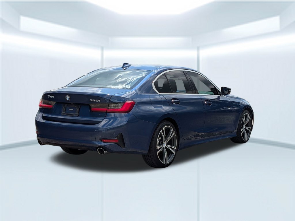 Used 2021 BMW 330i Sedan w/ Convenience Package RWD image 5