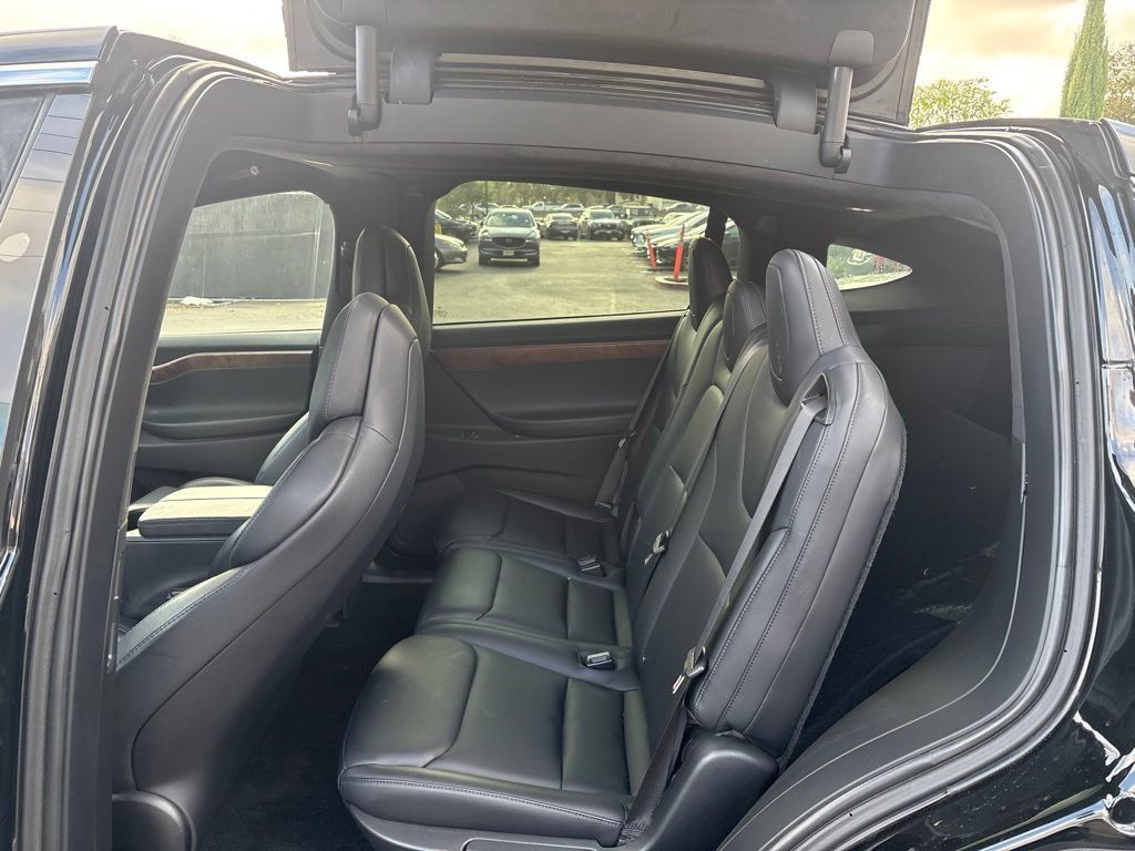 Used 2018 Tesla Model X 75D AWD/4WD image 12