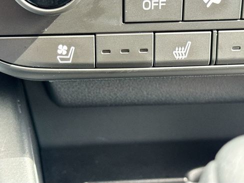 Used 2026 Subaru Outback Touring AWD/4WD image 28