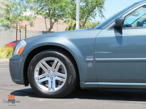 Used 2005 Dodge Magnum R/T w/ Convenience Group II RWD image 19