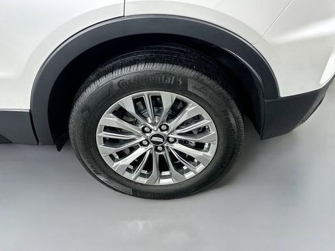 Used 2024 Cadillac XT4 Premium Luxury w/ Technology Package image 32