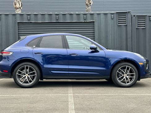 Certified 2024 Porsche Macan AWD image 9