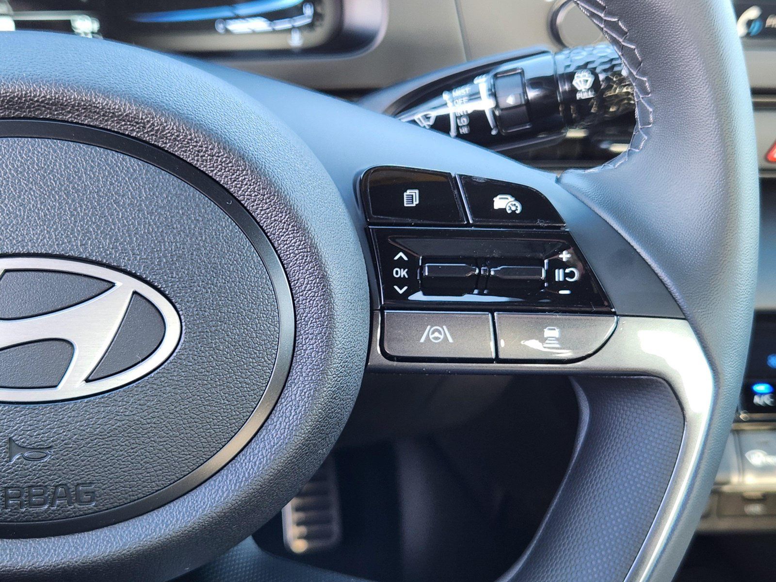 Used 2026 Hyundai Elantra SEL Sport FWD image 21