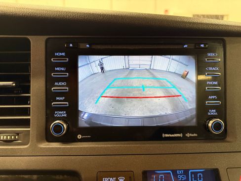 Used 2020 Toyota Sienna LE FWD image 9