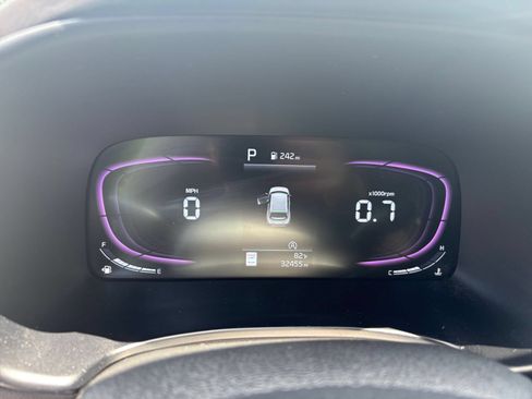 Used 2025 Kia Soul LX w/ LX Technology Package FWD image 35