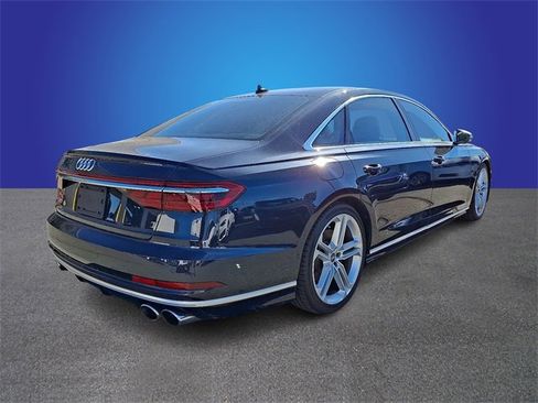 Used 2020 Audi S8 L w/ S8 Executive Package image 5