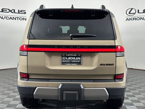 Used 2024 Lexus GX 550 AWD/4WD image 8