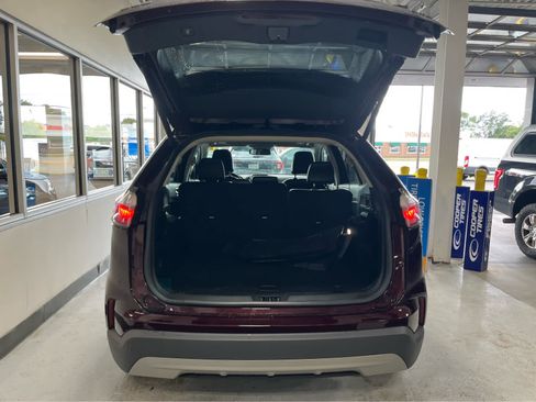 Used 2023 Ford Edge SEL w/ Convenience Package AWD/4WD image 6