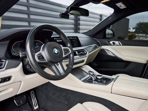 Used 2023 BMW X6 xDrive40i w/ M Sport Package image 2