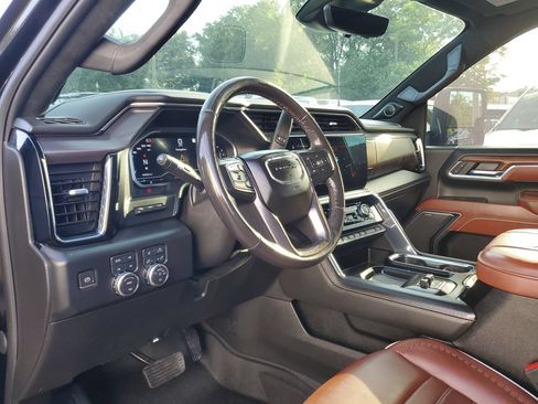 Used 2024 GMC Sierra 3500 Denali Ultimate AWD/4WD image 20