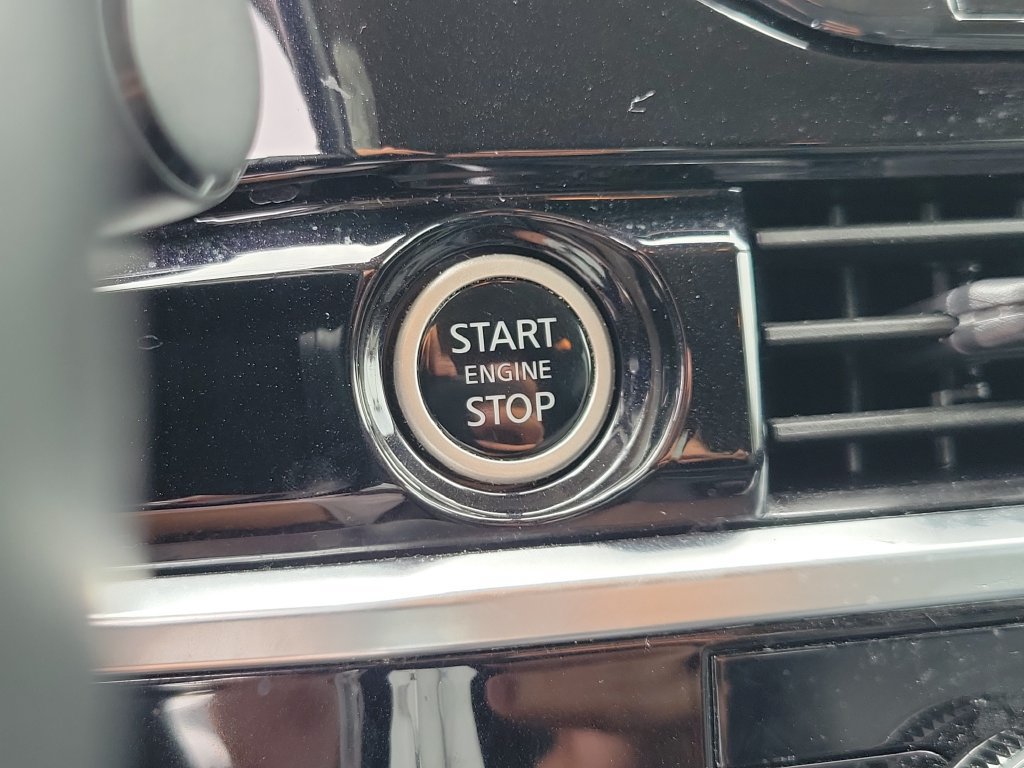 Certified 2023 Nissan Pathfinder SL FWD image 30