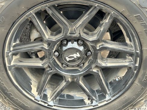 Used 2024 Ford Expedition Limited image 6