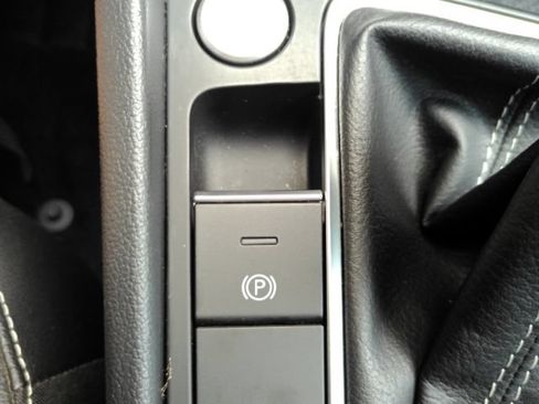 Used 2022 Volkswagen Jetta SEL FWD image 48
