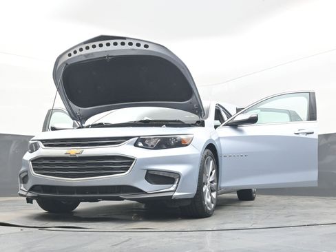 Used 2017 Chevrolet Malibu Premier w/ Premier Sun and Wheel Package image 39