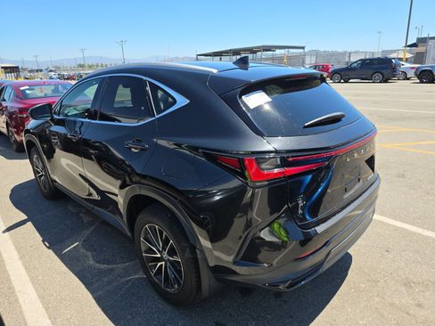 Used 2024 Lexus NX 250 FWD image 2