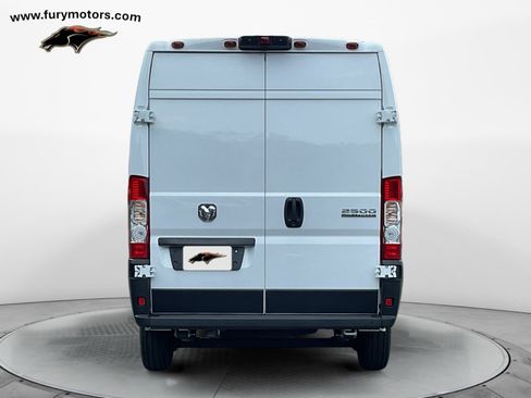 Used 2025 RAM ProMaster 2500 w/ Convenience Group image 26