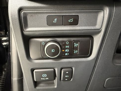 Used 2023 Ford Expedition Limited image 14