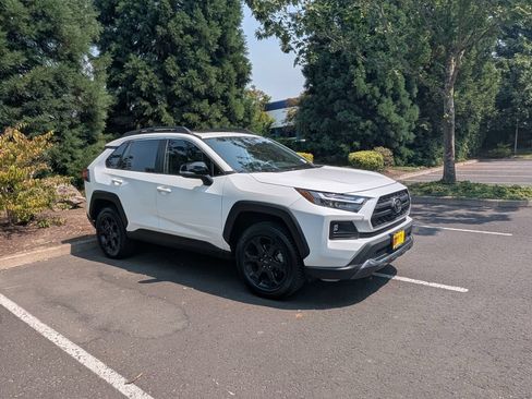 Used 2022 Toyota RAV4 TRD Off-Road w/ TRD Off-Road Weather Package AWD/4WD image 8