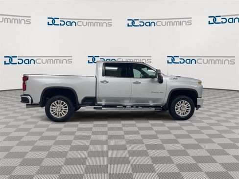 Used 2023 Chevrolet Silverado 2500 High Country image 9