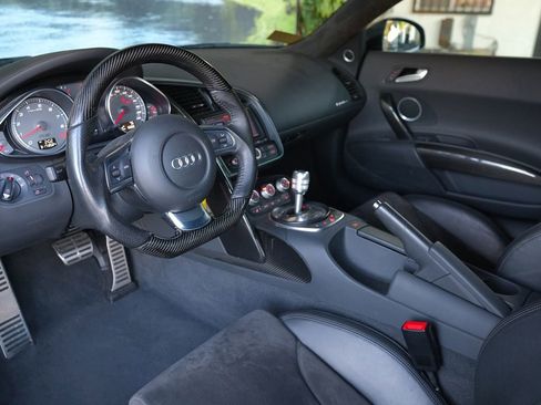 Used 2009 Audi R8 V8 image 13