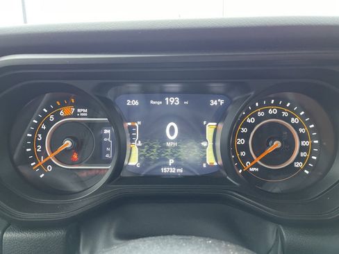 Used 2024 Jeep Wrangler Rubicon image 10