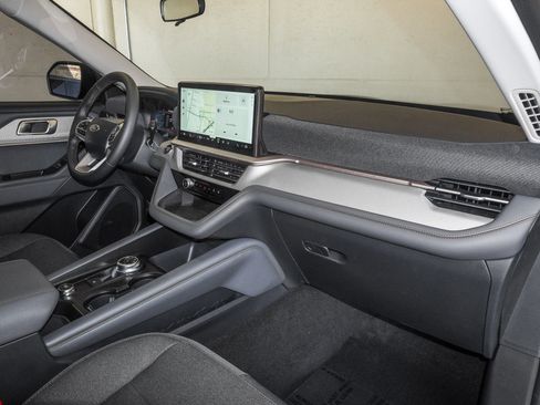 New 2026 Ford Explorer Active image 41