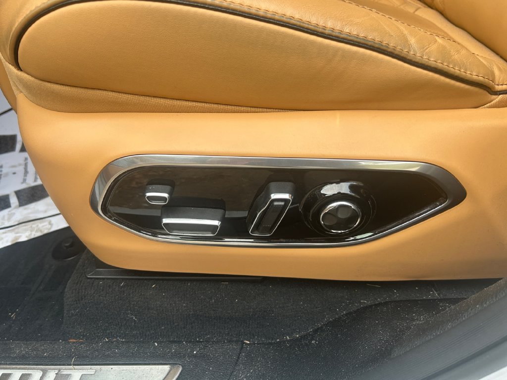 Used 2024 Jeep Grand Cherokee Summit AWD/4WD image 13