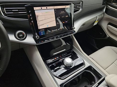 New 2026 Jeep Grand Wagoneer Limited AWD/4WD image 21