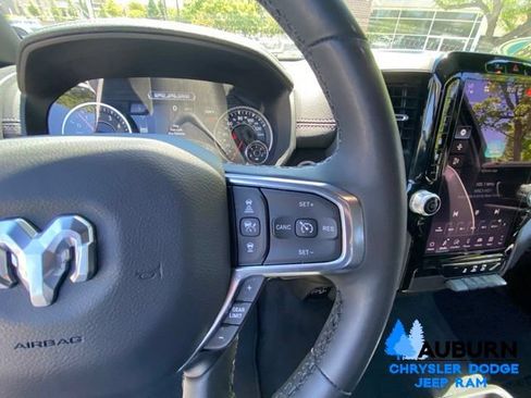 Used 2025 RAM 1500 Laramie AWD/4WD image 39