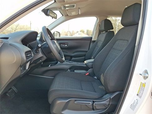 Certified 2023 Honda HR-V LX image 13