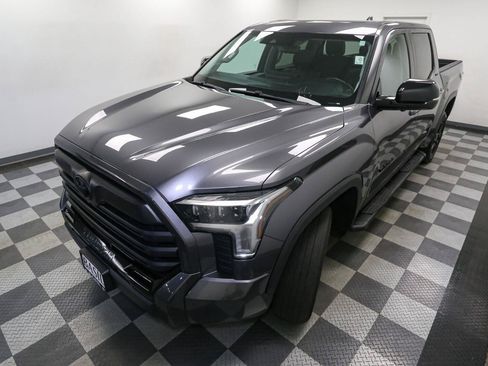 Used 2024 Toyota Tundra Limited AWD/4WD image 6