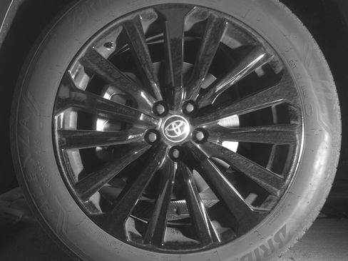 Used 2025 Toyota Highlander XSE image 12