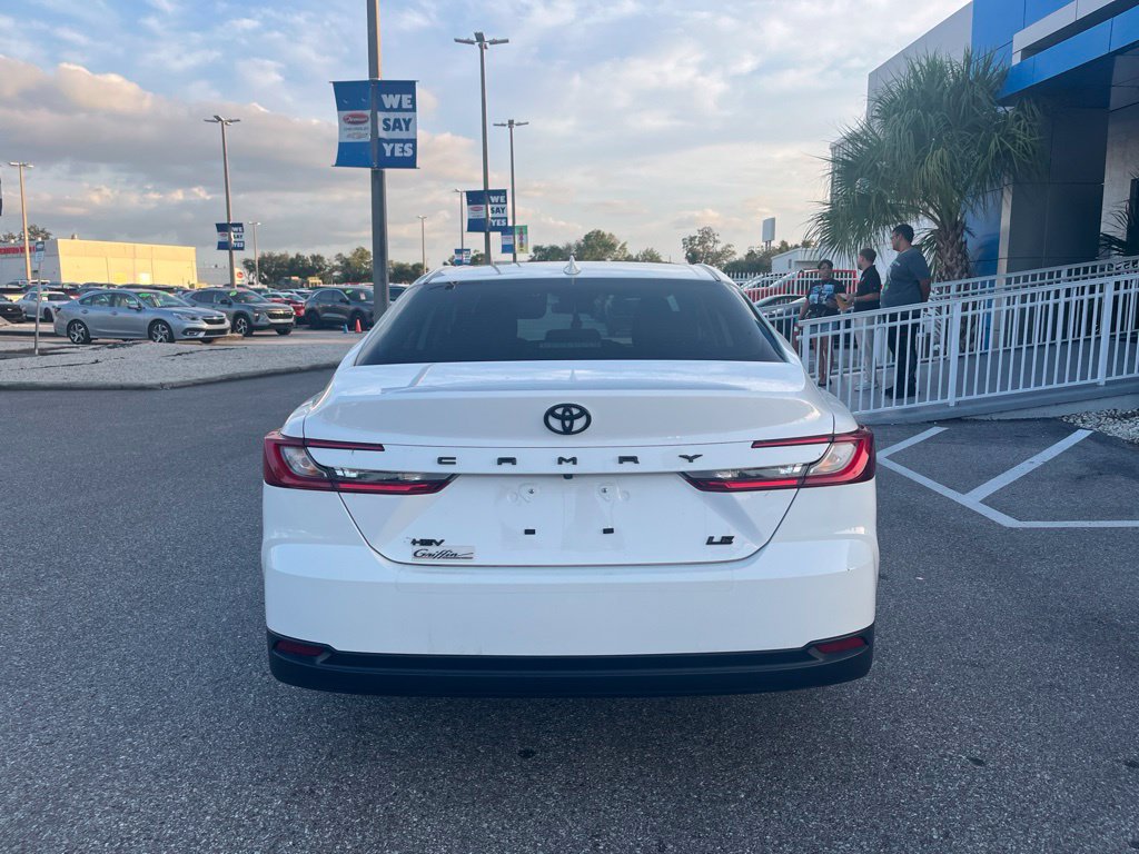 Used 2025 Toyota Camry LE FWD image 5