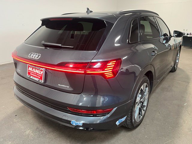 Used 2021 Audi e-tron Premium w/ Convenience Plus Package AWD/4WD image 3
