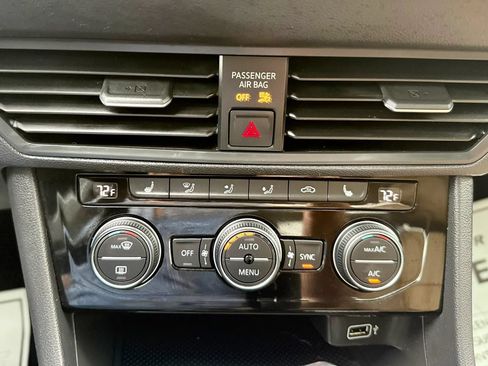 Used 2019 Volkswagen Jetta SEL FWD image 19