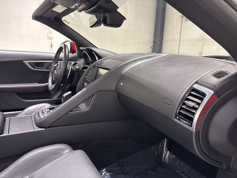Used 2018 Jaguar F-TYPE Convertible image 36