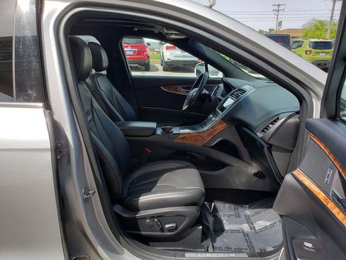 Used 2017 Lincoln MKX Reserve w/ Lincoln MKX Climate Package AWD/4WD image 19