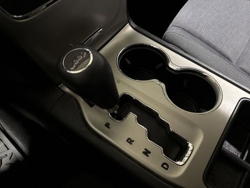 Used 2012 Jeep Grand Cherokee Laredo w/ Laredo E Group image 16