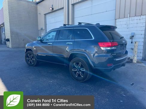 Used 2015 Jeep Grand Cherokee Overland AWD/4WD image 8