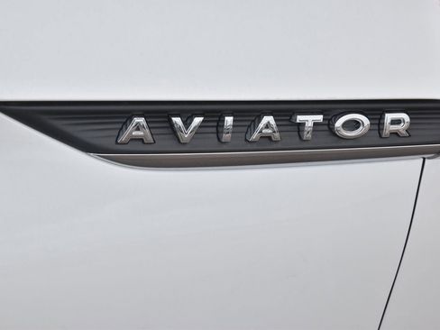 New 2026 Lincoln Aviator AWD image 40