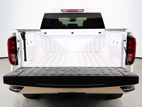 Used 2022 GMC Sierra 1500 Elevation image 24