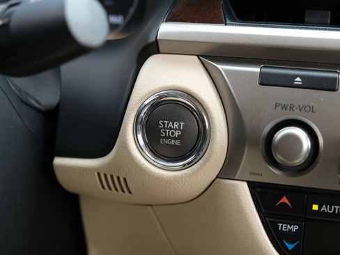 Used 2014 Lexus ES 350 w/ Luxury Package FWD image 27