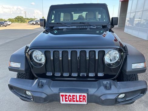 Used 2021 Jeep Wrangler Unlimited Willys image 2