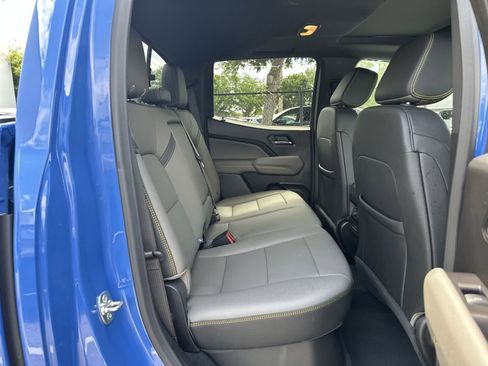 Used 2025 Chevrolet Colorado ZR2 w/ Technology Package AWD/4WD image 14
