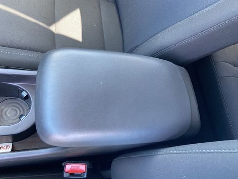 Used 2025 Hyundai Kona SEL FWD image 41